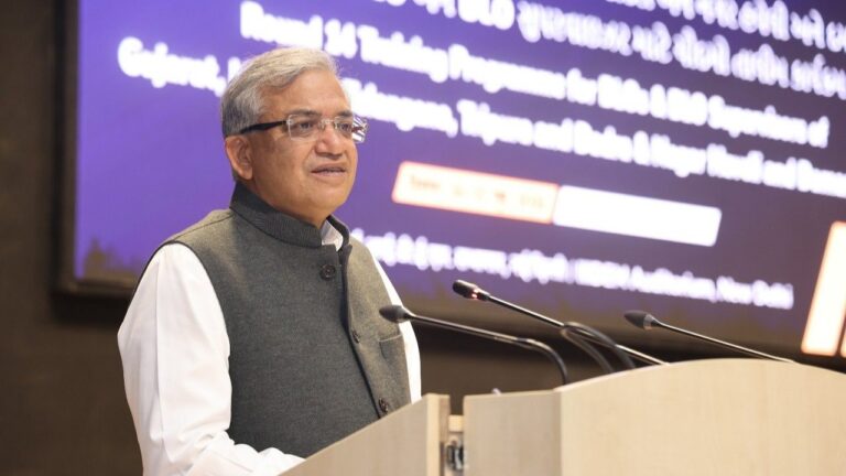 शाह टाइम्स: चुनाव आयोग ने छह वर्षों से निष्क्रिय 345 राजनीतिक दलों को सूची से हटाया