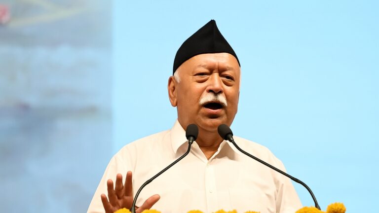 शाह टाइम्स: मोहन भागवत 2025 आरएसएस कार्यकर्ता विकास वर्ग समापन समारोह में समावेशी हिंदुत्व और भारतीय शिक्षा प्रणाली पर भाषण देते हुए