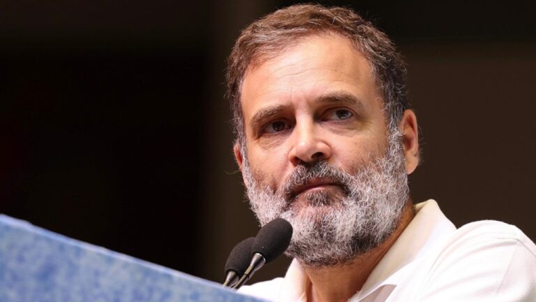 कांग्रेस सांसद राहुल गांधी दिल्ली के तालकटोरा स्टेडियम में आयोजित ओबीसी नेतृत्व न्याय सम्मेलन में बोलते हुए।