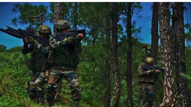 श्रीनगर के दाचीगाम इलाके में ऑपरेशन महादेव के तहत सेना द्वारा चलाया गया सर्च अभियान