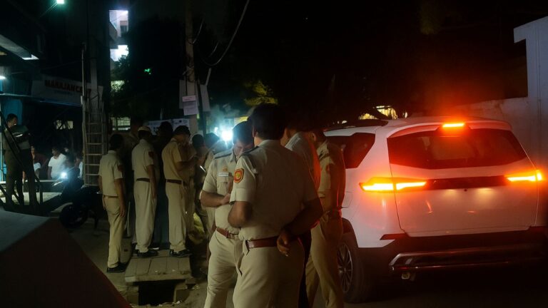 Boyfriend shoots teenage girlfriend dead inside clinic in Jahangirpuri, Delhi