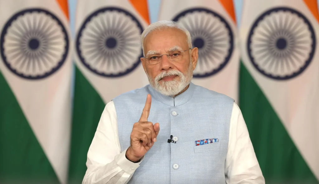 प्रधानमंत्री नरेंद्र मोदी राष्ट्र को संबोधित करते हुए GST बचत उत्सव की घोषणा करते हुए।