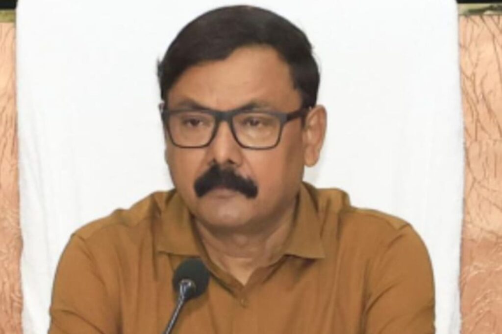 Bareilly DM expels five criminals under Gundaa Act, Shah Times report.