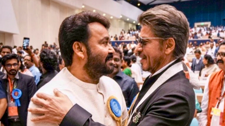 National Film Awards 2023 में शाहरुख खान और मोहनलाल का भावुक पल | Shah Times