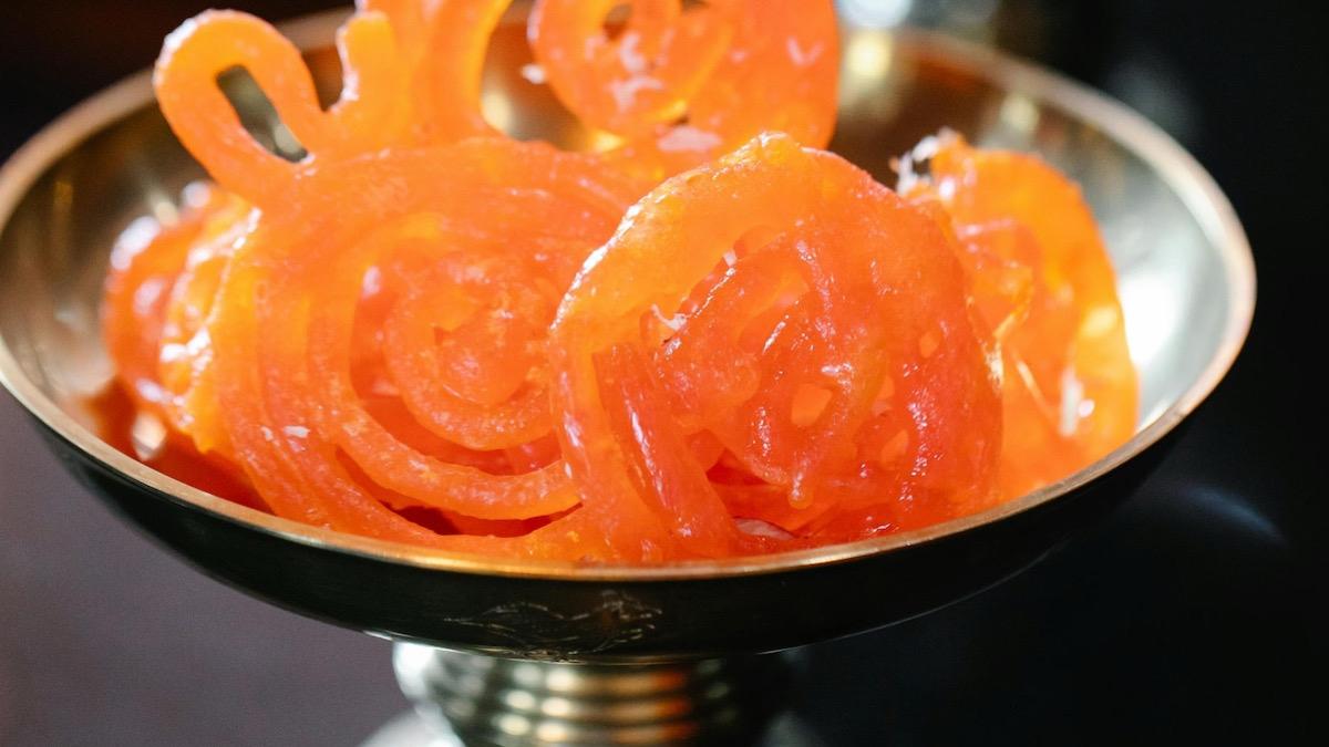 आखिर दशहरे पर क्यों खाई जाती है जलेबी और क्या है इसका इतिहास?