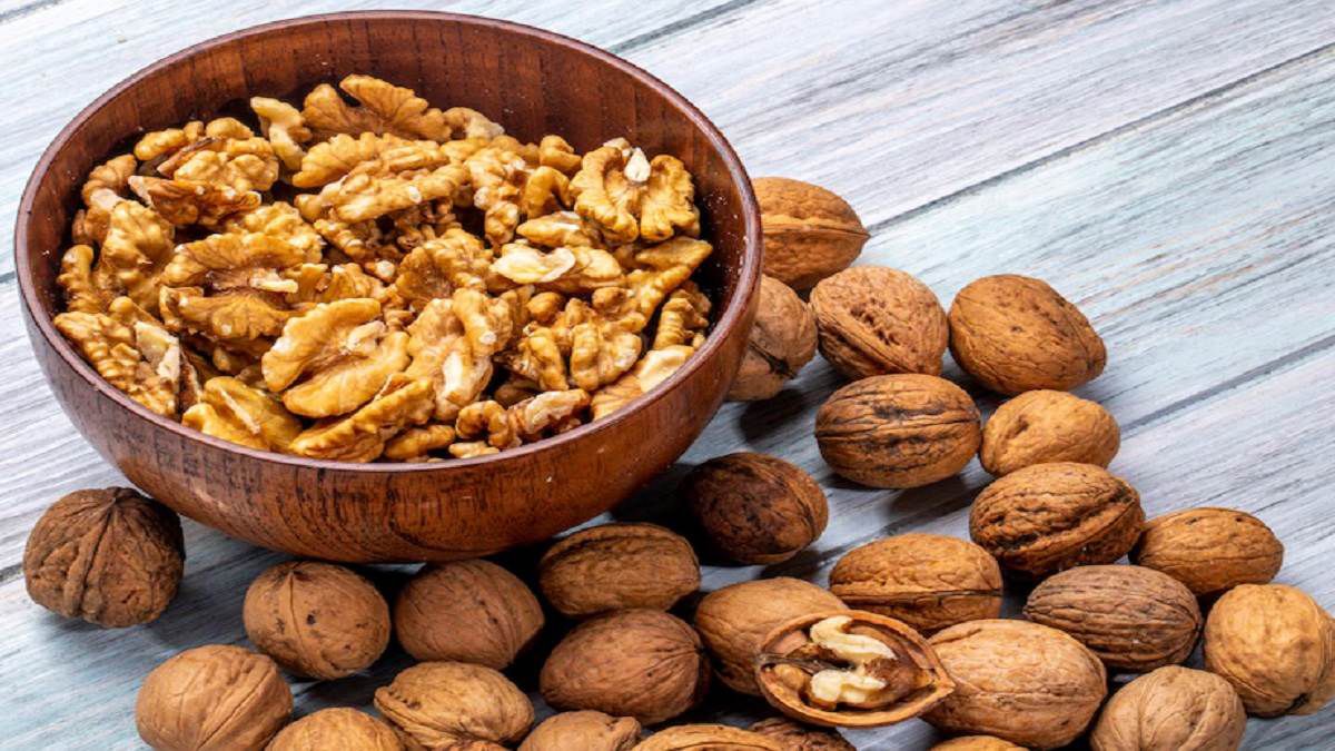 अखरोट का सेवन करना सेहत के लिए कैसे होता है फायदेमंद,आईए जानते हैं?