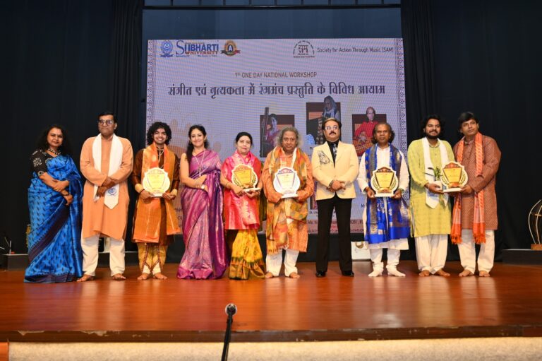 Group photo of artists and professors felicitated at Subharti University’s national workshop on music and dance expression in Meerut.